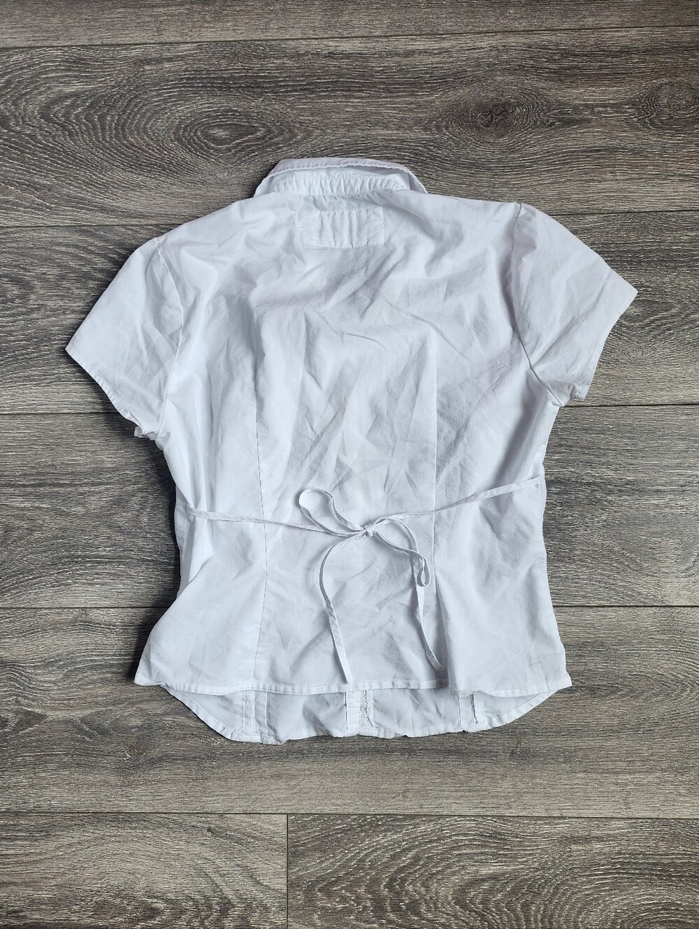 White Short-Sleeve Fitted Button-Front Shirt Small Y2k Coquette Academia - Picture 6 of 6